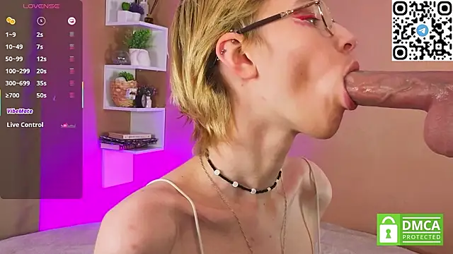 Snapshot of Sharlikiss chatting on 02.22.26 Sharlikiss online show from 02.22.26