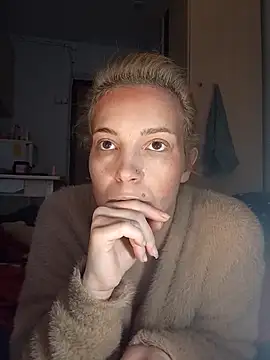 Snapshot of Conny_Shellie chatting on 11.27.25 Conny Shellie online show from 11.27.25