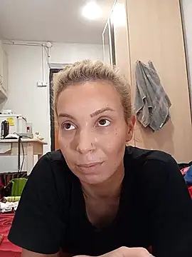 Snapshot of Conny_Shellie chatting on 11.30.25 Conny Shellie online show from 11.30.25