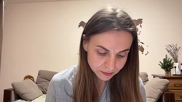 AnnieLove7722 online show from 12.17.25