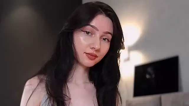 Snapshot of AnaMoonlight chatting on 11.04.25 AnaMoonlight online show from 11.04.25