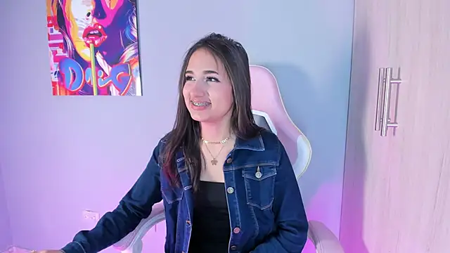 Athenea  fox online show from 12.14.25