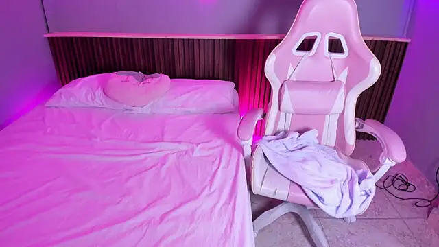 Athenea  fox online show from 04.14.26