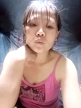 Snapshot of bree-zz chatting on 03.23.26 bree-zz online show from 03.23.26