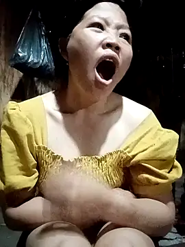 Snapshot of bree-zz chatting on 03.24.26 bree-zz online show from 03.24.26