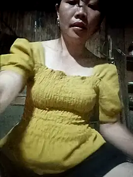 Snapshot of bree-zz chatting on 04.03.26 bree-zz online show from 04.03.26