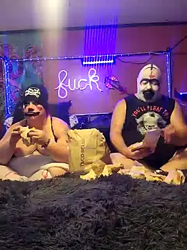 Snapshot of violentviolet68 chatting on 10.31.25 violentviolet68 online show from 10.31.25