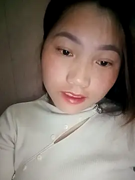 min-xinh online show from 12.16.25