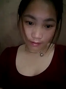 min-xinh online show from 12.18.25