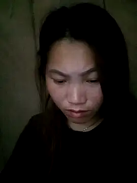 min-xinh online show from 12.21.25