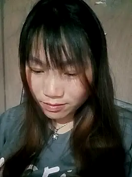 min-xinh online show from 03.17.26