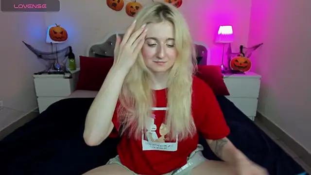 CamillaDreamer online show from 10.22.25