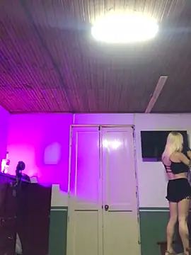 Snapshot of alexawinterrr chatting on 11.05.25 alexawinterrr online show from 11.05.25