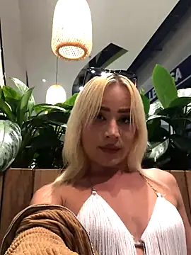 Snapshot of alexawinterrr chatting on 12.01.25 alexawinterrr online show from 12.01.25