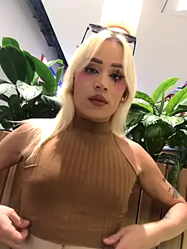 Snapshot of alexawinterrr chatting on 12.02.25 alexawinterrr online show from 12.02.25