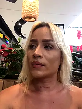 Snapshot of alexawinterrr chatting on 12.14.25 alexawinterrr online show from 12.14.25