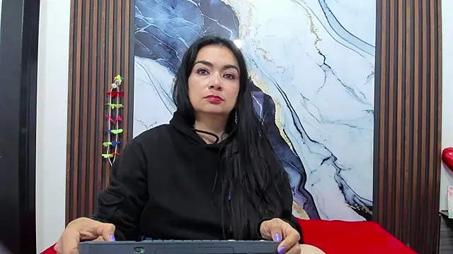 angelinee39 online show from 11.30.25