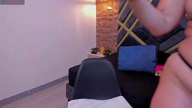 Valka Ross online show from 02.19.26