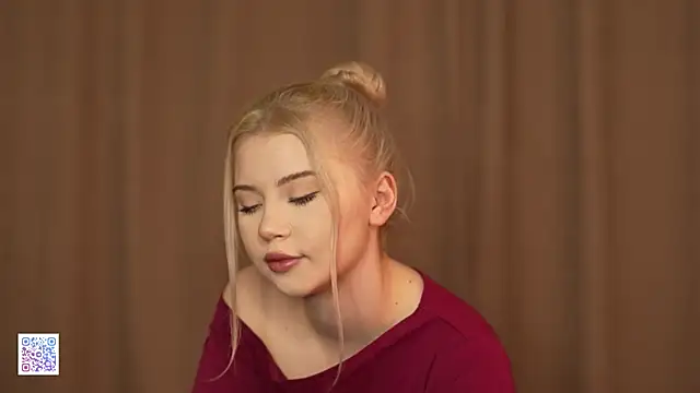 AshleyNikoo online show from 11.22.25