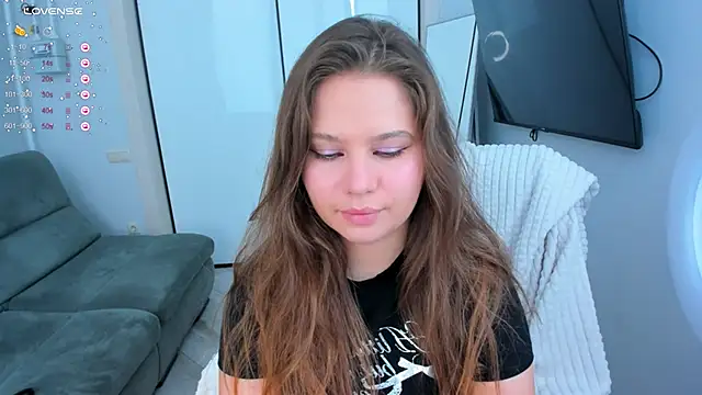 Eva Cheeky online show from 10.07.25