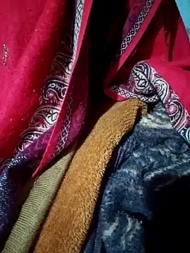 Snapshot of Lona2525 chatting on 12.14.25 Lona2525 online show from 12.14.25