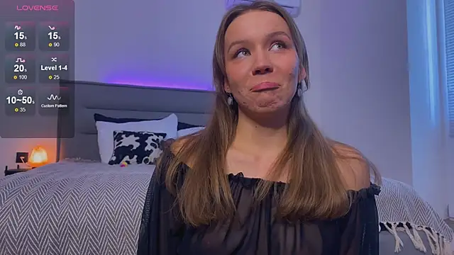 Sienna Mi  online show from 10.15.25