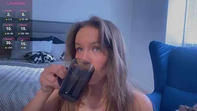 Sienna Mi  online show from 10.17.25