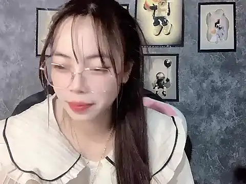 Snapshot of Ellie039 chatting on 10.19.25 Ellie039 online show from 10.19.25