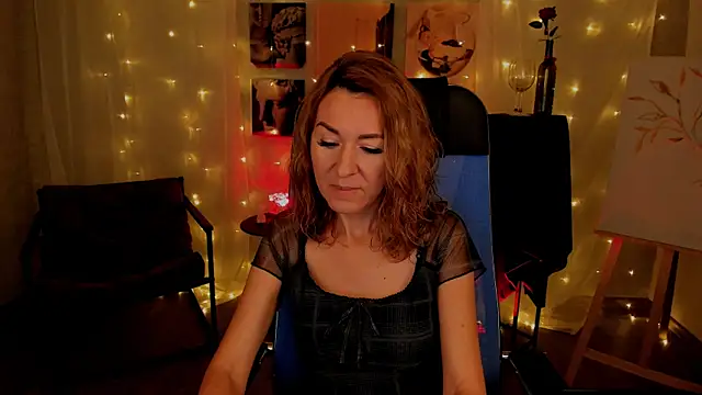 Snapshot of DonnaSmitth chatting on 11.05.25 DonnaSmitth online show from 11.05.25