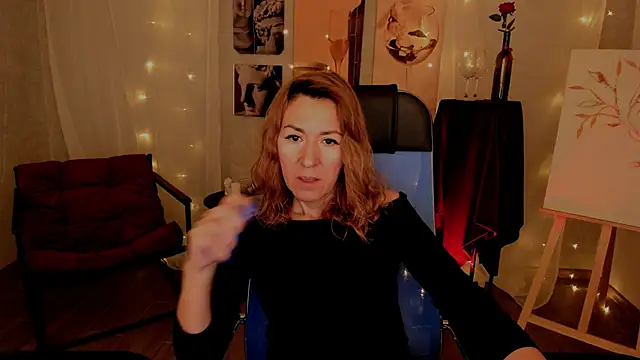 Snapshot of DonnaSmitth chatting on 11.26.25 DonnaSmitth online show from 11.26.25