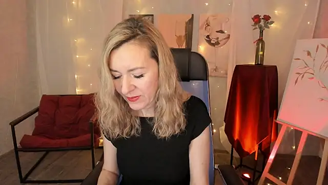 Snapshot of DonnaSmitth chatting on 02.03.26 DonnaSmitth online show from 02.03.26