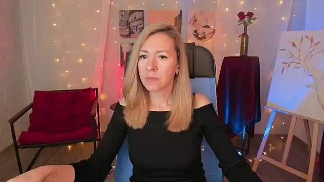 Snapshot of DonnaSmitth chatting on 02.18.26 DonnaSmitth online show from 02.18.26