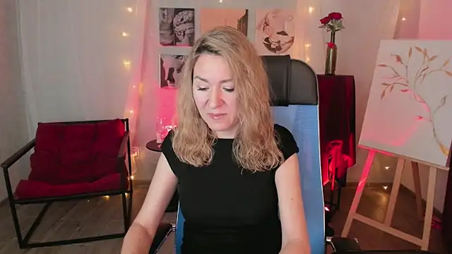 Snapshot of DonnaSmitth chatting on 02.25.26 DonnaSmitth online show from 02.25.26