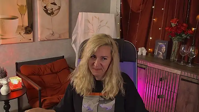 DonnaSmitth online show from 06.25.26