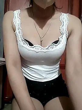 Snapshot of LenaCii chatting on 10.21.25 LenaCii online show from 10.21.25