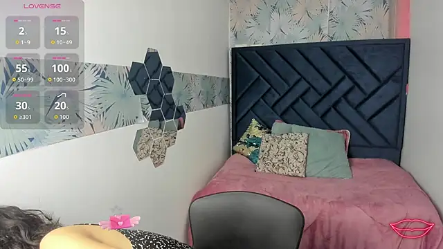 Valery More   online show from 02.17.26