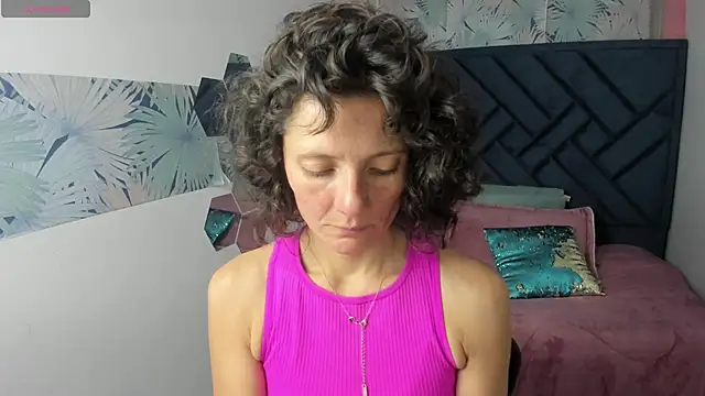 Valery More   online show from 02.23.26