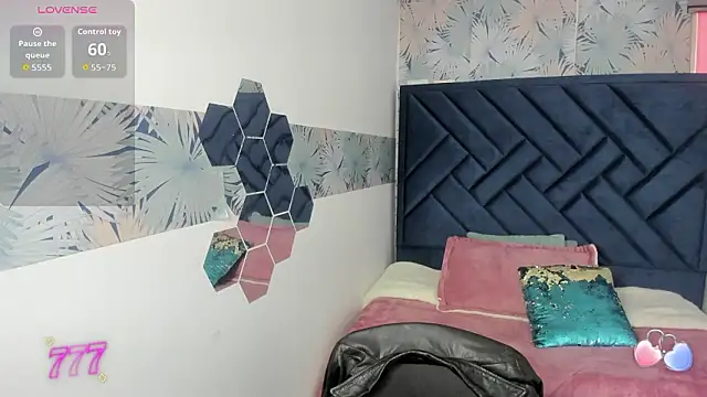 Valery More   online show from 03.12.26