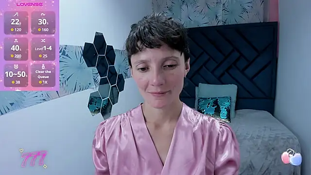 Valery More   online show from 04.10.26