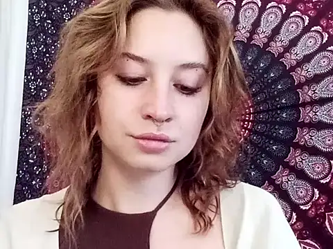 Snapshot of AdalynKiss chatting on 10.08.25 AdalynKiss online show from 10.08.25