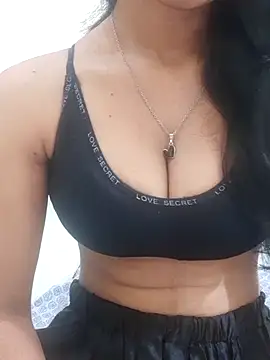 Snapshot of Meenu_rani6 chatting on 02.11.26 Meenu rani6 online show from 02.11.26