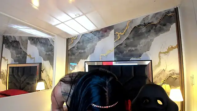 SusanVilla online show from 04.15.26