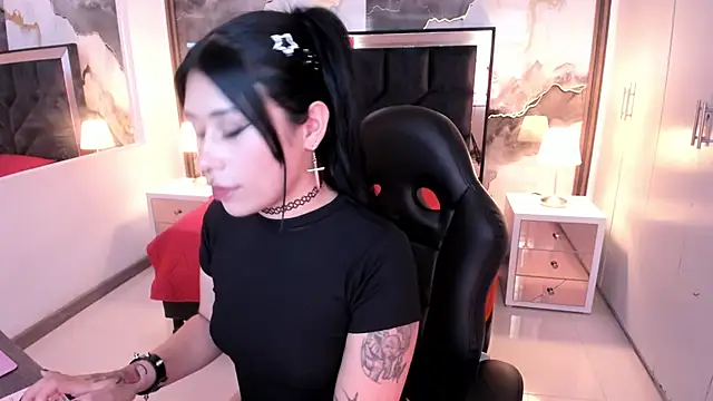 SusanVilla online show from 05.20.26