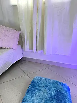 In-Ur-dreams online show from 10.14.25