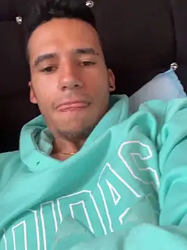 Snapshot of wiland_hot23 chatting on 09.28.25 wiland hot23 online show from 09.28.25