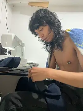 MadamLeRouge online show from 10.25.25