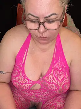 SaraNoir80 online show from 02.06.26