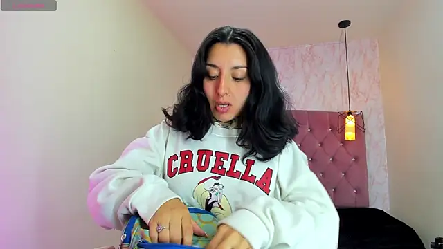 Iris  77 online show from 11.05.25