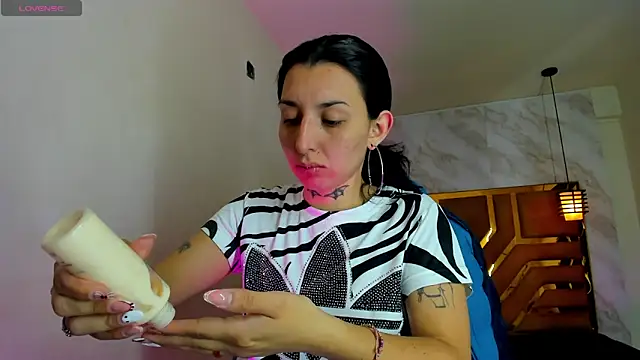 Iris  77 online show from 11.08.25