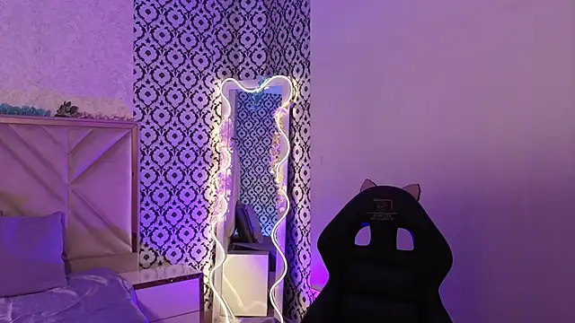 Ixchel tay online show from 03.02.26